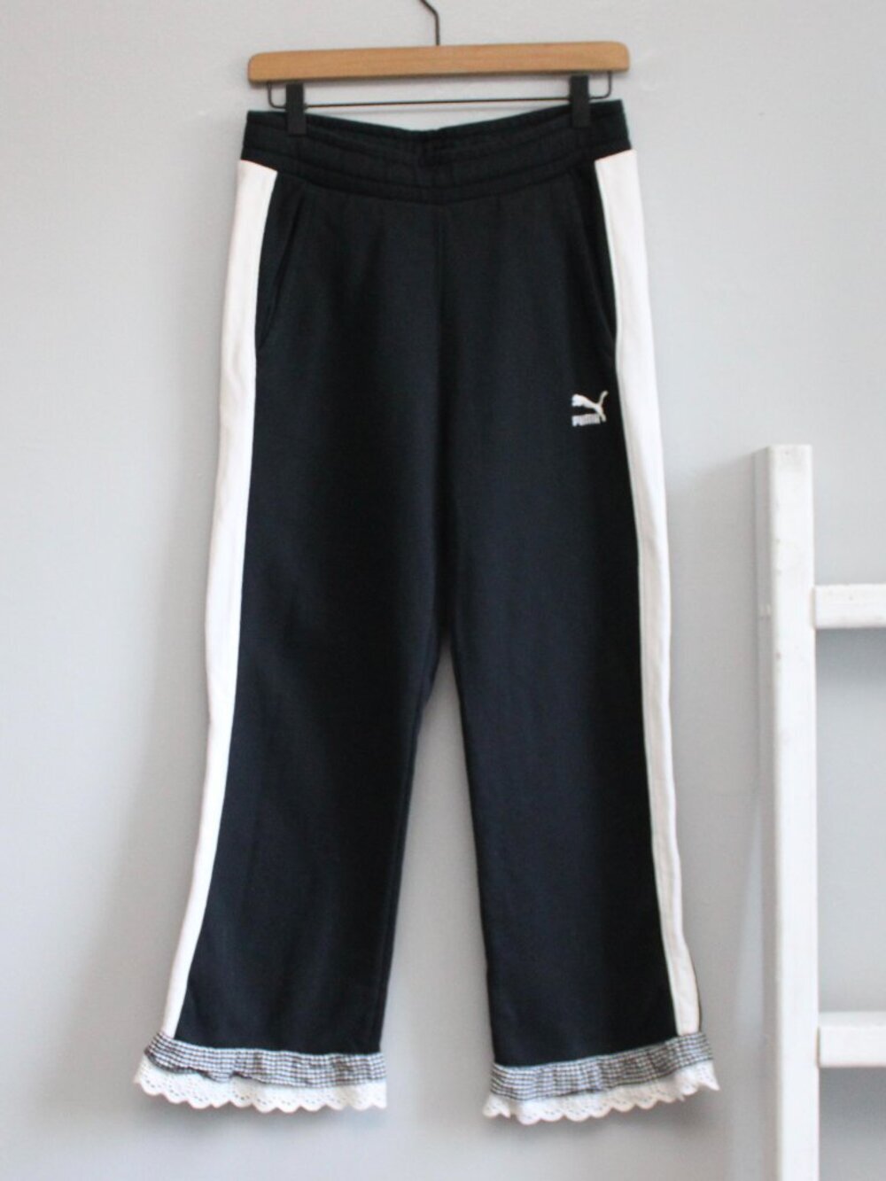 Puma x Tyakasha Black White Ruffle Lace Gingham Crop Sweatpants Women's sz Small